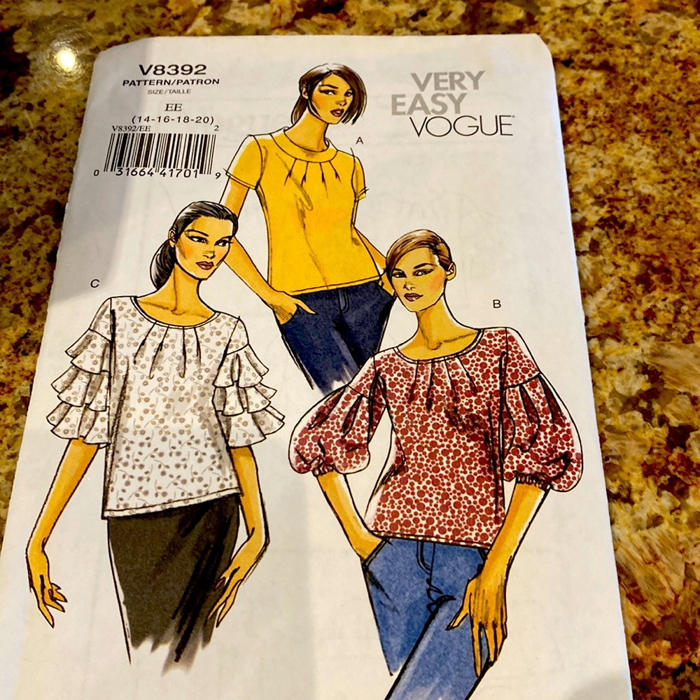 Vogue sewing pattern for Women # V8392